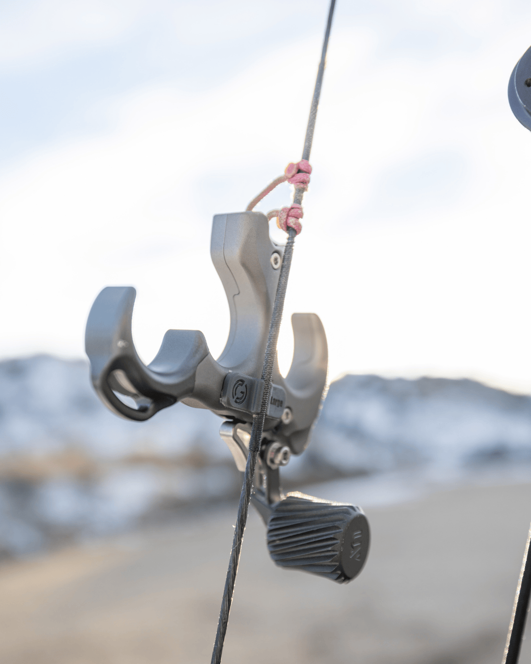 OG Thumb Release String Clip